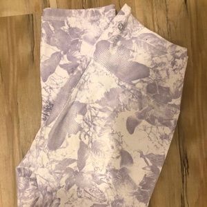 Women’s Workout Capris.